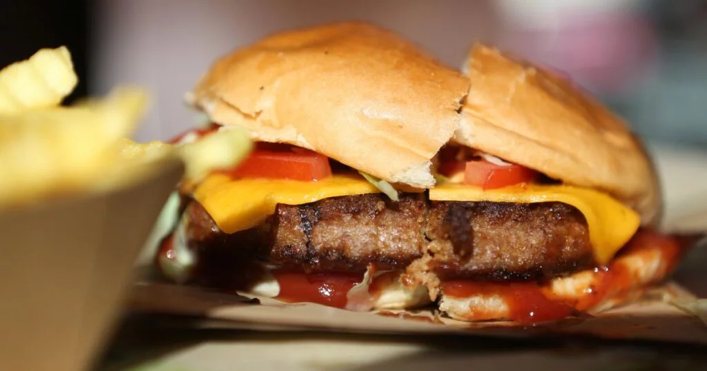 Apple ve McDonald's videosunda Big Mac değişiklikleri bekleniyor - CNET